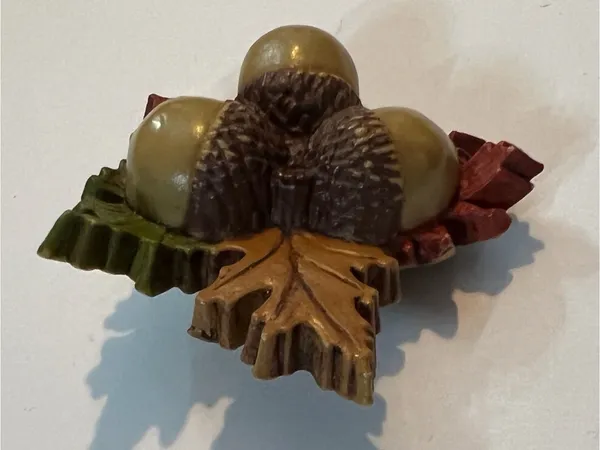 Hallmark Cards Inc. Vintage Acorn & Fall Leaves Brooch - Image 4