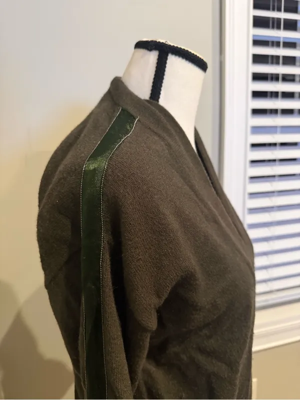 Frank Lyman Design Olive Open - Image 4
