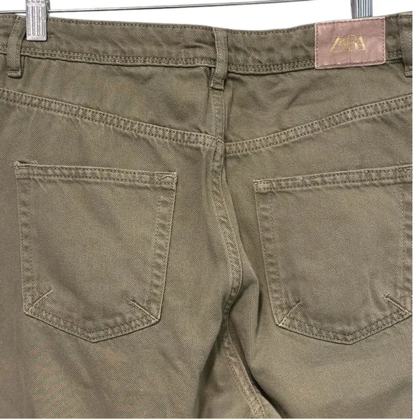 ZARA High-Waisted Wide-Leg Jeans – Olive Green with Raw Hem - Image 4