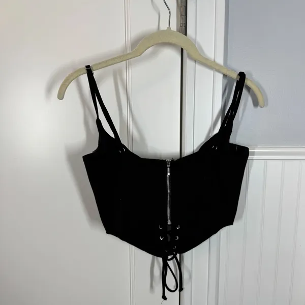 White Fox Boutique‎ Black Corset Crop Top Size Small Lace Up Front Zip Back Sexy - Image 3