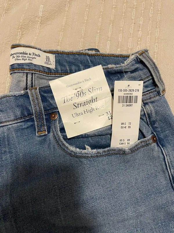 Abercrombie & Fitch The '90s Slim Straight Ultra High Rise Jeans - NWT - Image 4