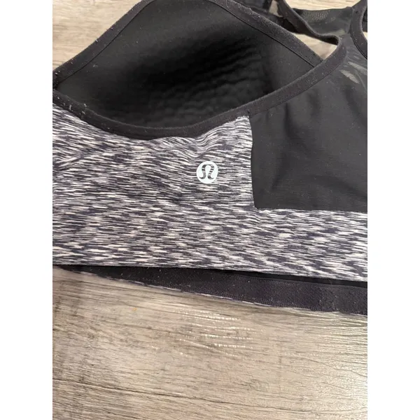 Lululemon Sports Bra – Size 10 - Image 5