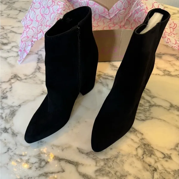 🖤 NIB Sugar Evvie Black Chelsea Booties | Pointed Toe | Sz 11 | Chunky Heel - Image 3