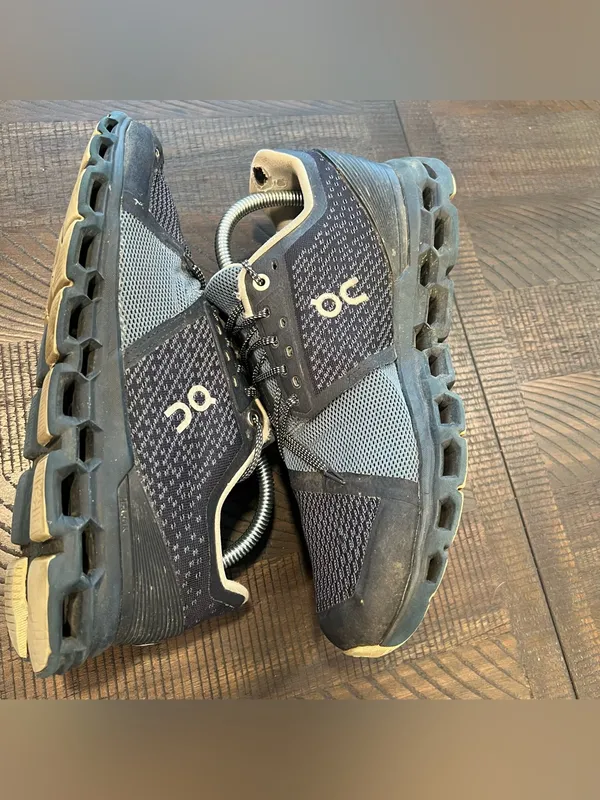 On Cloud stratus running sneakers navy blue 10.5 women - Image 5