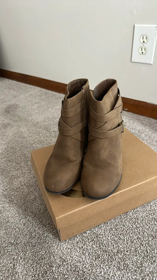 Charlotte Russe Booties Brown - Image 2