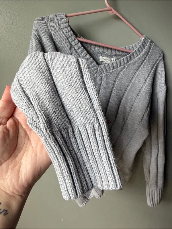 Gray‎ Ribbed V Neck Sweater Womens Y2K Cozy Casual Minimalist Preppy - Image 3