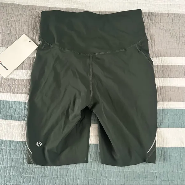 Lululemon Base Pace High-Rise Reflective Short 8" Smoked Spruce Green 6 - Image 7