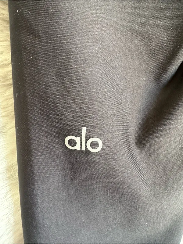 473. Alo High-Waisted Black Leggings small - Image 3
