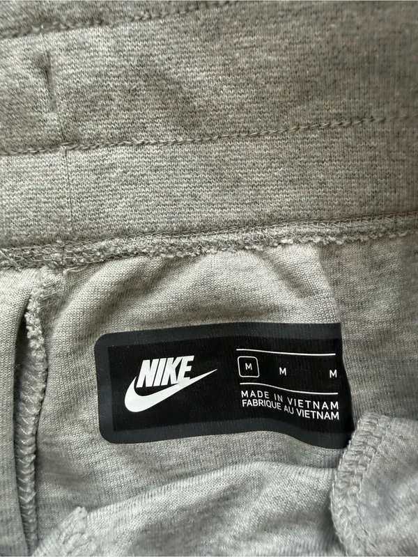 Nike Tech Gray Fleece Sweats Size Medium - Image 6