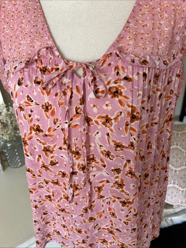 Anthropologie DR pink boho babydoll cottage western floral ruffle tie front top blouse S M - Image 3