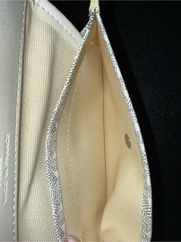 White Patterned Wristlet Clutch with Wrist‎ Strap - Image 4