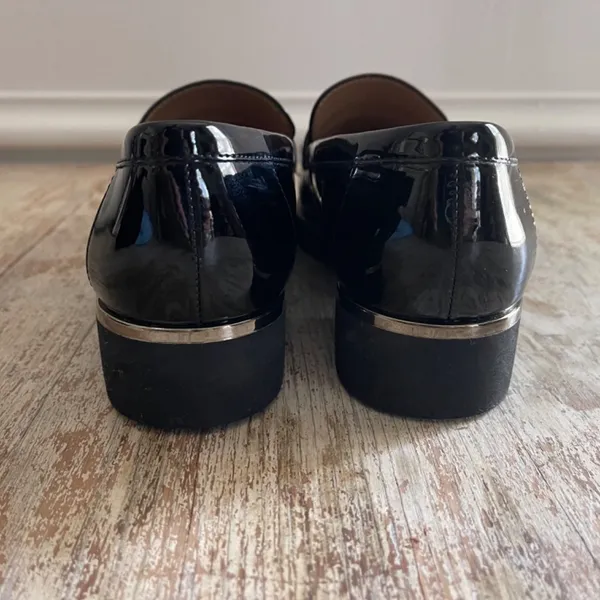 Women’s Carolynn Black Patent Lug Sole Loafers Tassels Size 10 - Image 5