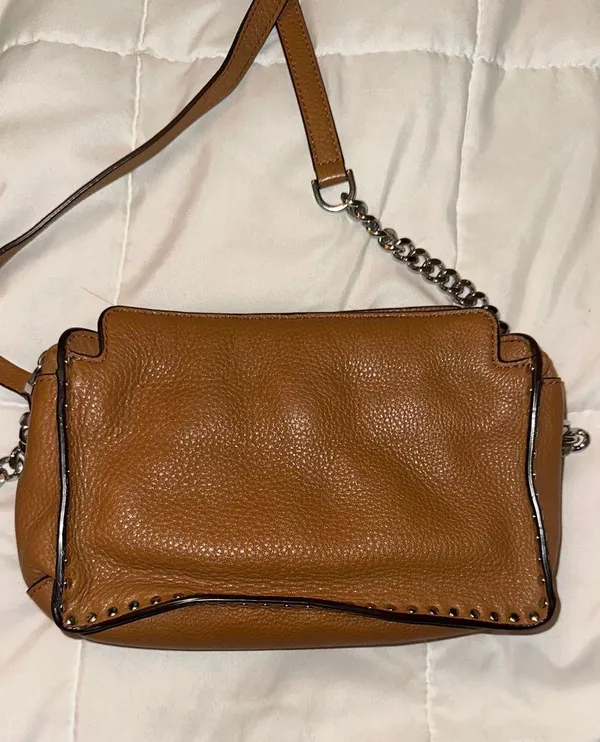 Crossbody - Image 2