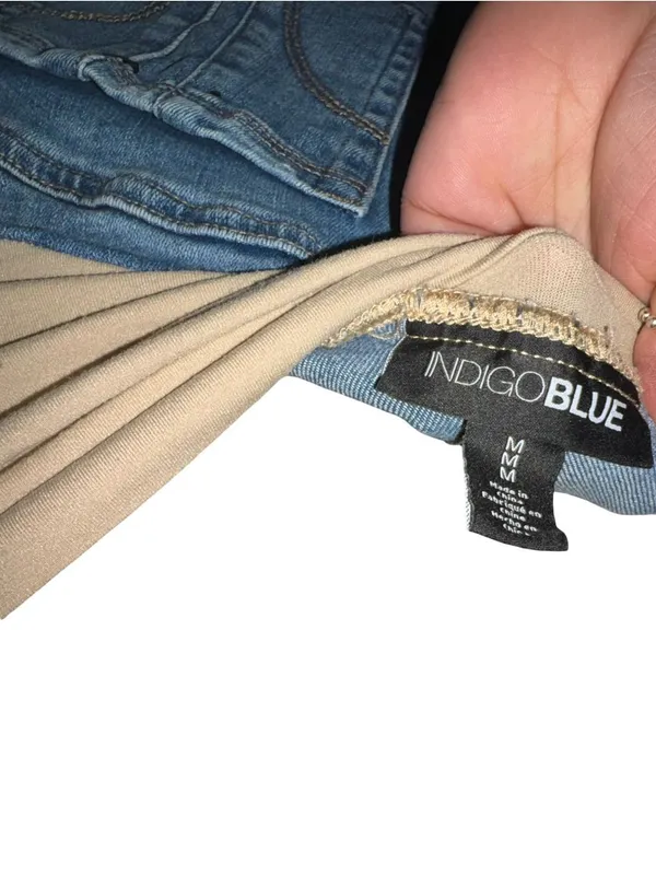 Indigo Blue Skinny Maternity Jeans in Blue with Beige Panel size medium. - Image 4