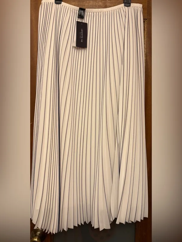 Lafayette 148 New York Off White Pleated Lined Full Length Black Pinstripe Skirt - Image 2