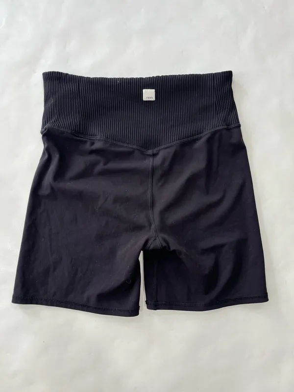 Vuori Shorts - Image 2
