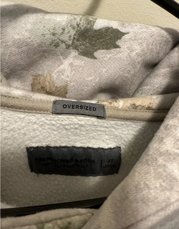 Abercrombie Camo Hoodie - Image 3