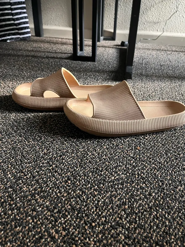 Cloud Slides Tan Size 9 - Image 2