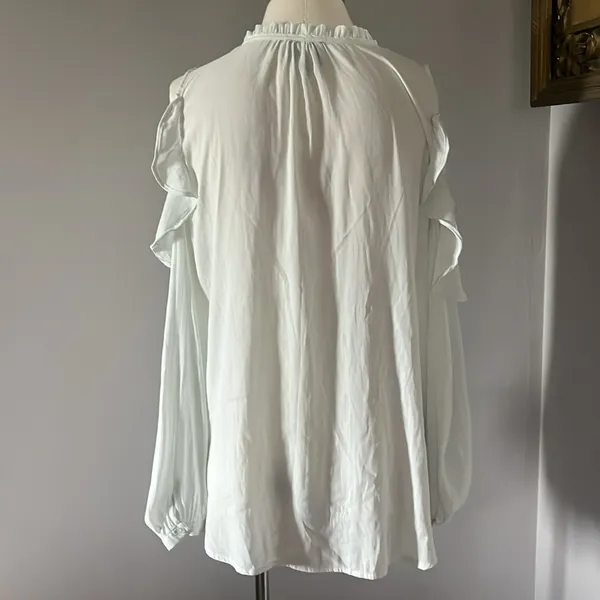 Anthropologie Maeve Liesel Cold Shoulder Top Large Light Mint Green - Image 3