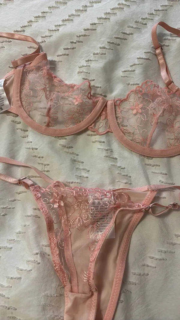 Pink lingerie - Image 2