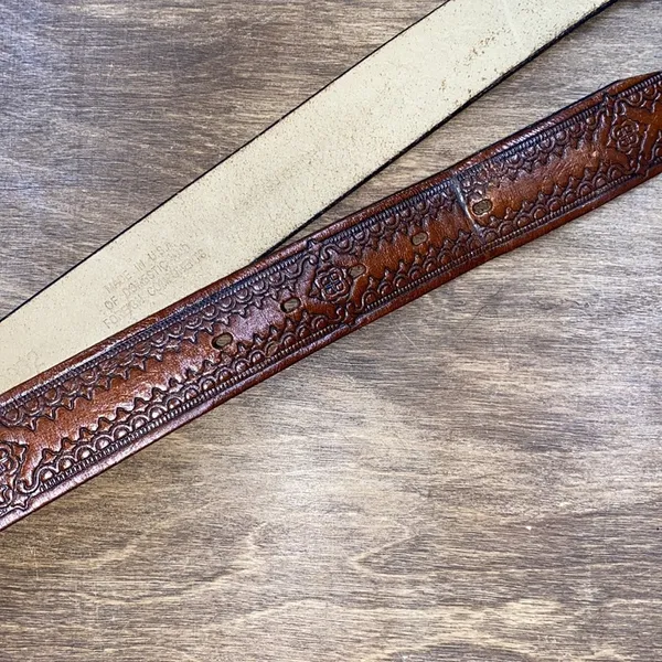 Genuine leather size 18 boho engraved belt - Image 7