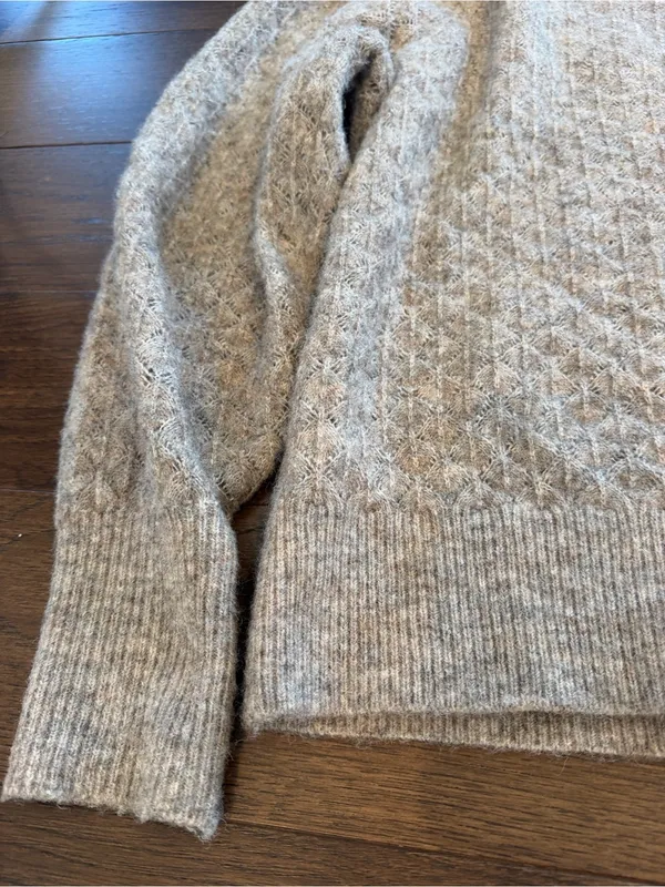 Old Navy Women's Pointelle Sweater Sedimentary Color Medium - C27-110 - Image 9