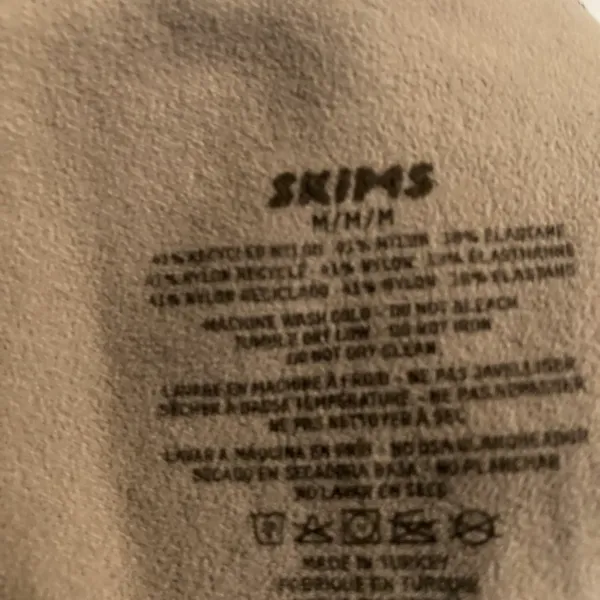 SKIMS NEW!! Sculpting Thong Bodysuit M - Image 3