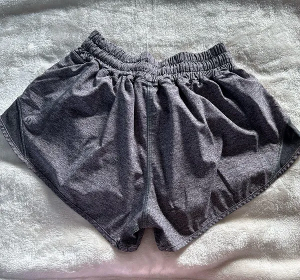 Lululemon Hotty Hot Shorts 2.5" - Image 2
