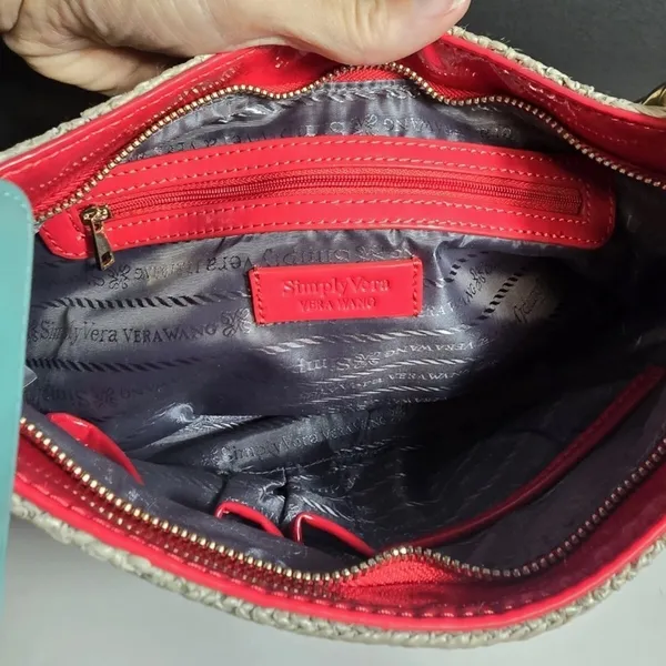 SIMPLY VERA Vera Wang Woven Hobo Bag Red Trim Gold Chain Classic everyday - Image 7