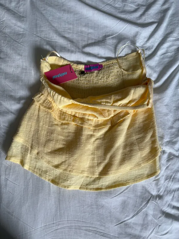 Edikted Yellow Strapless Top - Image 3