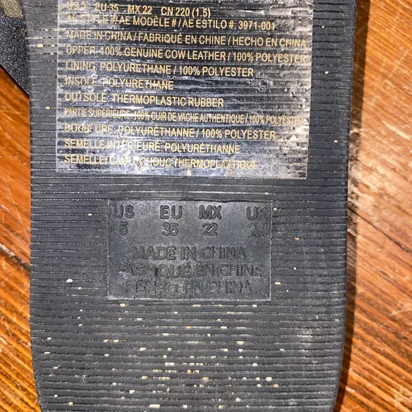 American Eagle Flip Flops - Image 4