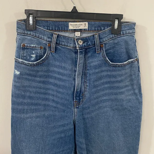Abercrombie & Fitch the ‘90s slim straight ultra high rise distressed jeans 30 - Image 4