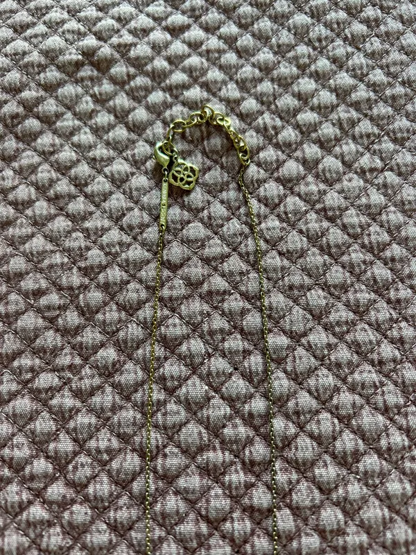 Kendra Scott Necklace Gold - Image 3