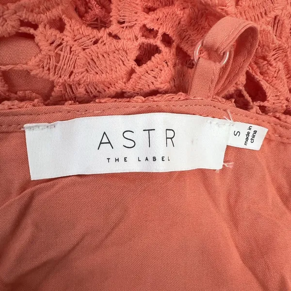 ASTR the Label Size S Dress Lace A Line Midi Wedding Guest Coral Lined V-neck‎ - Image 4