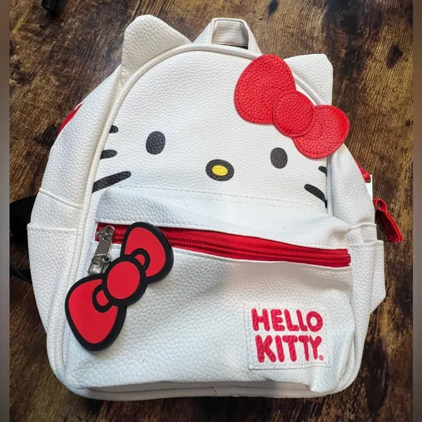 SANRIO | Hello Kitty small bow face, 3D ears, backpack. - Image 3