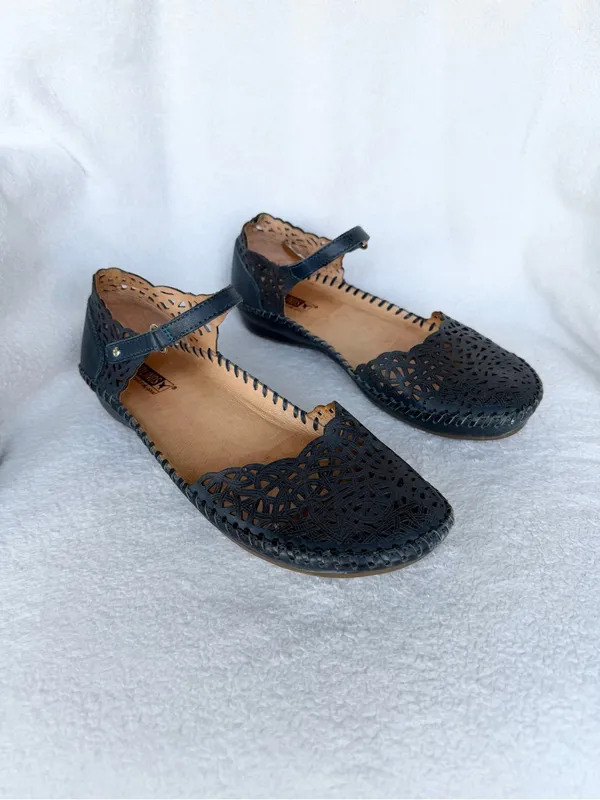 Pikolinos Puerto Vallarta Perforated Leather Mary Jane Flats Navy EU 40 / US 9.5 - Image 9