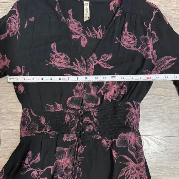 Whimsical‎ American Rag Midi Dress S Black Pink Floral Smocked Waist High-Low - Image 8