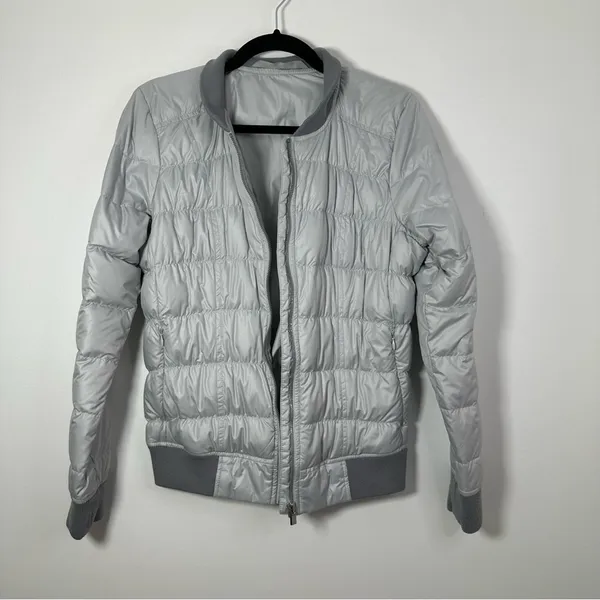 Athleta Women’s Dobby Goose Down Gray Puffer Jacket Size S - Image 4