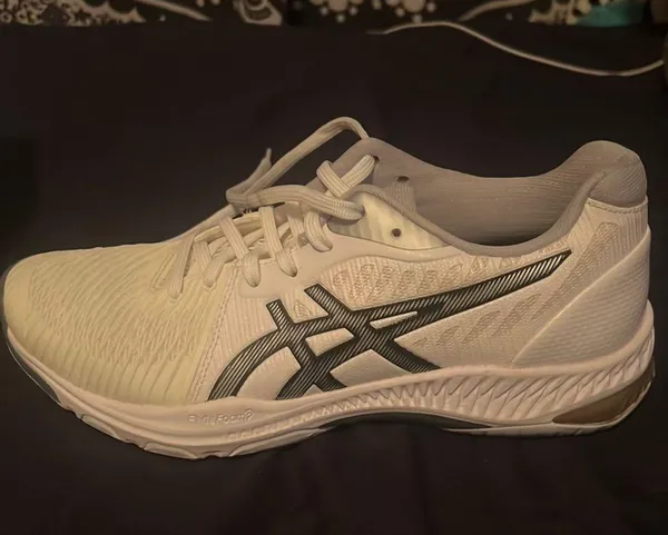 ASICS Volleyball / Court Shoes - Image 2