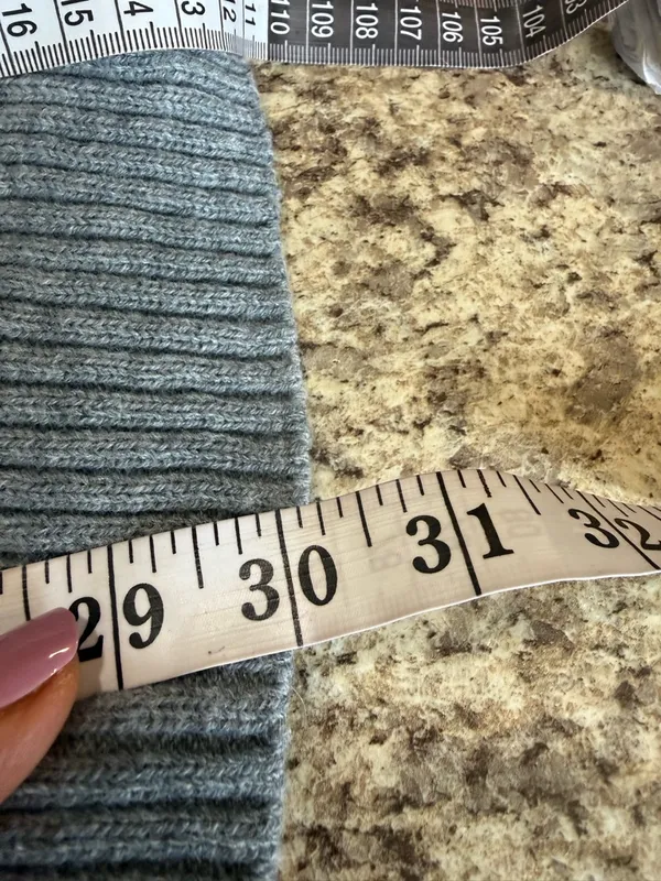 V-Neck Cable Knit Colorblock Sweater in Olive, Cream & Gray - Image 6