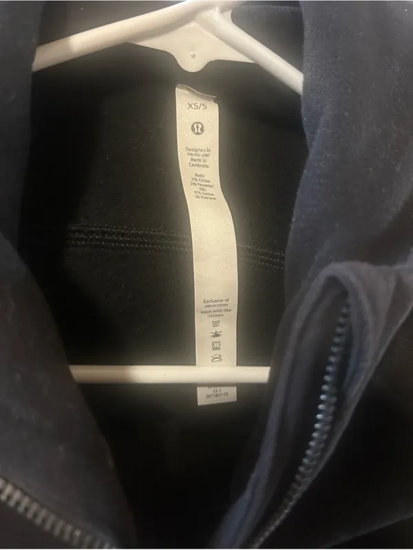 Lululemon Black Scuba Half-Zip - Image 12