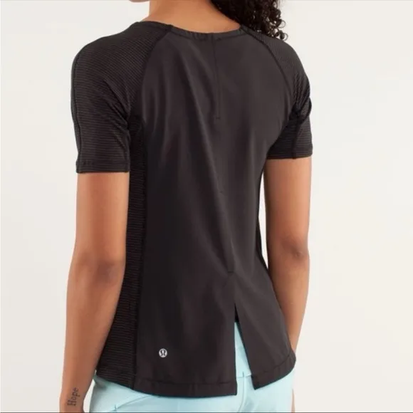 Lululemon Short Sleeve Top Black - Image 5