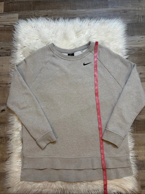 Nike sweatshirt high low hem side slits with zipper wrist pocket heather gray M - Image 9