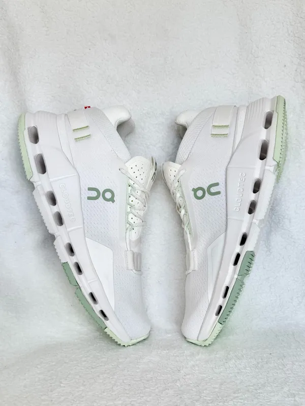 NEW ON Cloudnova, Women’s Size 6 White/White/green - Image 8