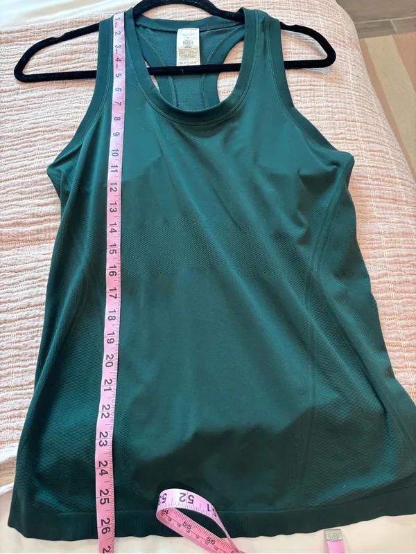 Athleta Forest Green Racerback Tank Top size Medium - Image 7