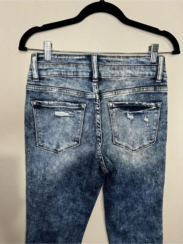 Vervet‎ High Rise Slim Straight Ankle Slit Crop Acid Wash Distressed Jeans - Image 10