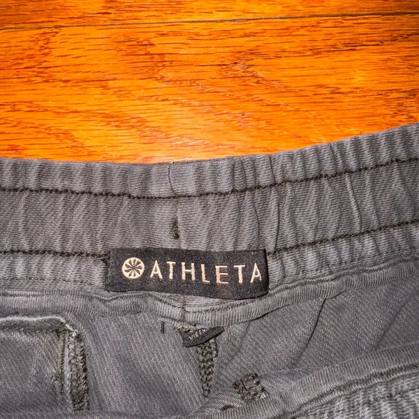 💜Athleta Women's Navy Drawstring Athletic Shorts - Image 5