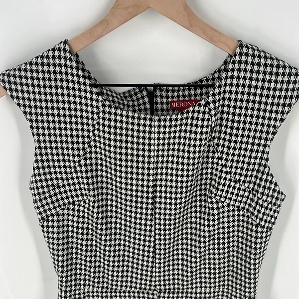 Merona Womens Size M Houndstooth Print Stretch‎ Cap Sleeve Sheath Dress - Image 2