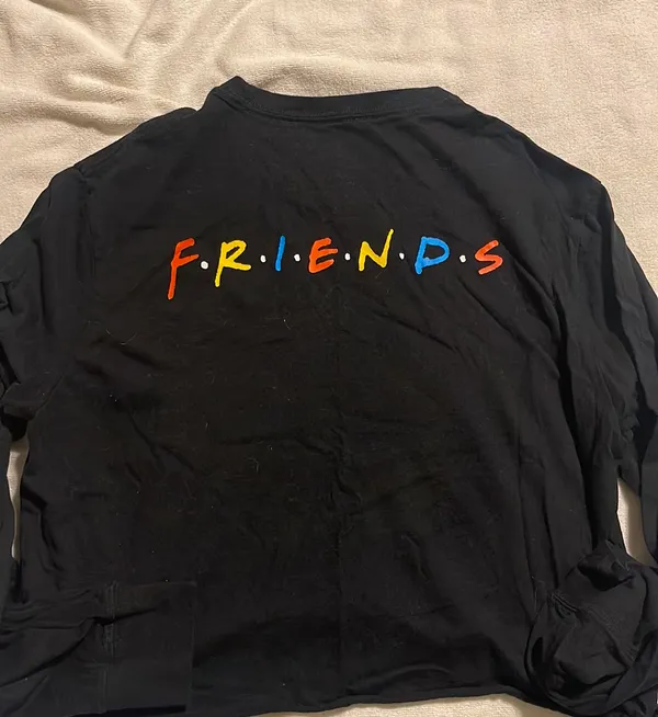 Long Sleeve Crop Top “FRIENDS” The Television Series Shirt Size Smal - Image 4
