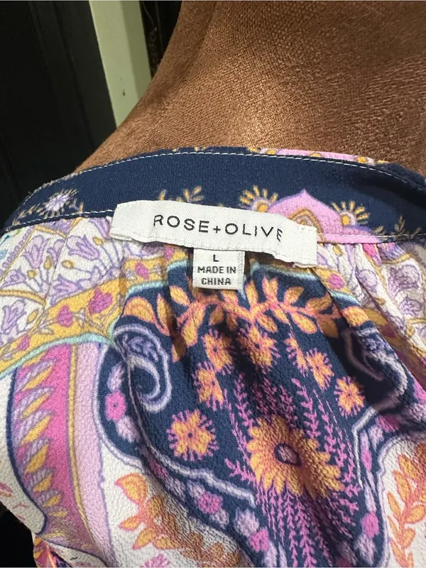 Rose + Olive Boho Paisley Sleeveless Blouse – Size Large - Image 2